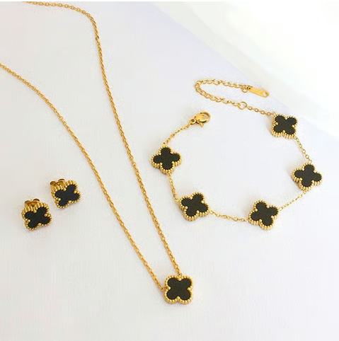 Designs & You Clover Shaped Solitaire Contemporary Necklace Set (Black) - Image 6